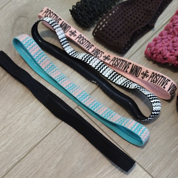 Assorted Women's Headbands Set - Picture 6 of 10